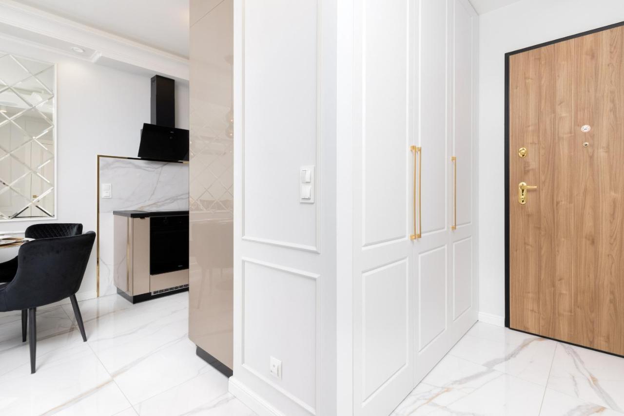 Plac Unii Apartment Gdynia Srodmiescie By Renters Prestige Bagian luar foto