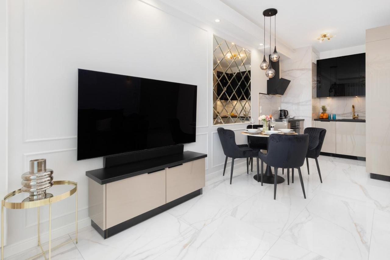 Plac Unii Apartment Gdynia Srodmiescie By Renters Prestige Bagian luar foto